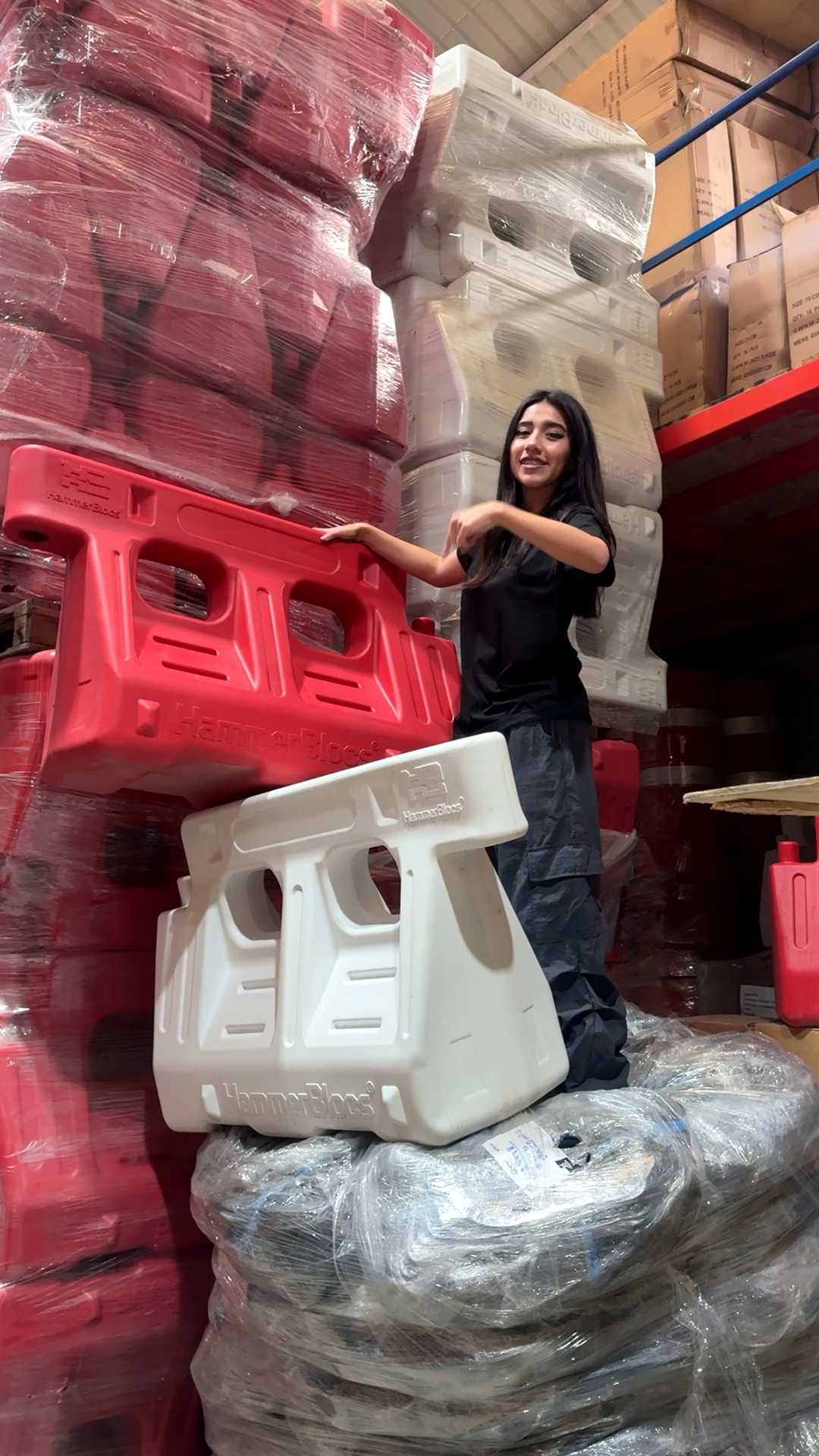 Barrera vial Hammer Blocs New Jersey HDPE rellenable color rojo